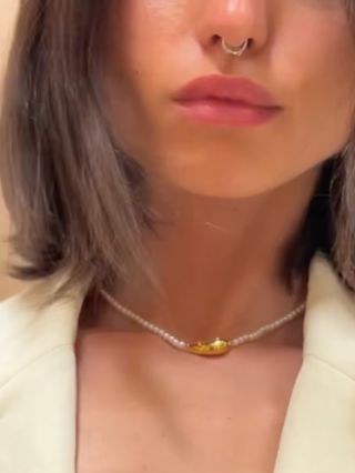 La Perla essential náhrdelník & @kaja.kovac 💛 #fashionplanetfamily #fashioninspo #pearls #pdpaola